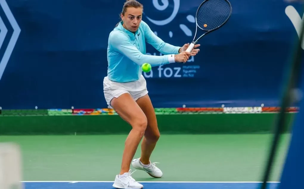 ЃОРЧЕСКА ПРЕКУ ГРКИНКАТА ПАМАИАХИЛ ДО ПОЛУФИНАЛЕ ВО ПОРТО