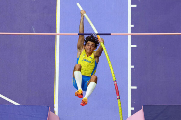 НОВ РЕКОРД НА НЕВЕРОЈАТНИОТ ДУПЛАНТИС (ВИДЕО)