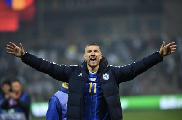 ЕДИН ЏЕКО – ЧОВЕКОТ ХЕРОЈ НА БОСНА И СИТЕ НЕУТРАЛНИ ФУДБАЛСКИ ФАНОВИ!!